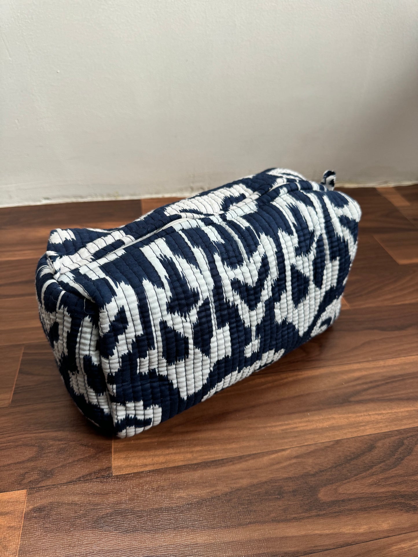 MULTI PURPOSE TOILETRY BAGS