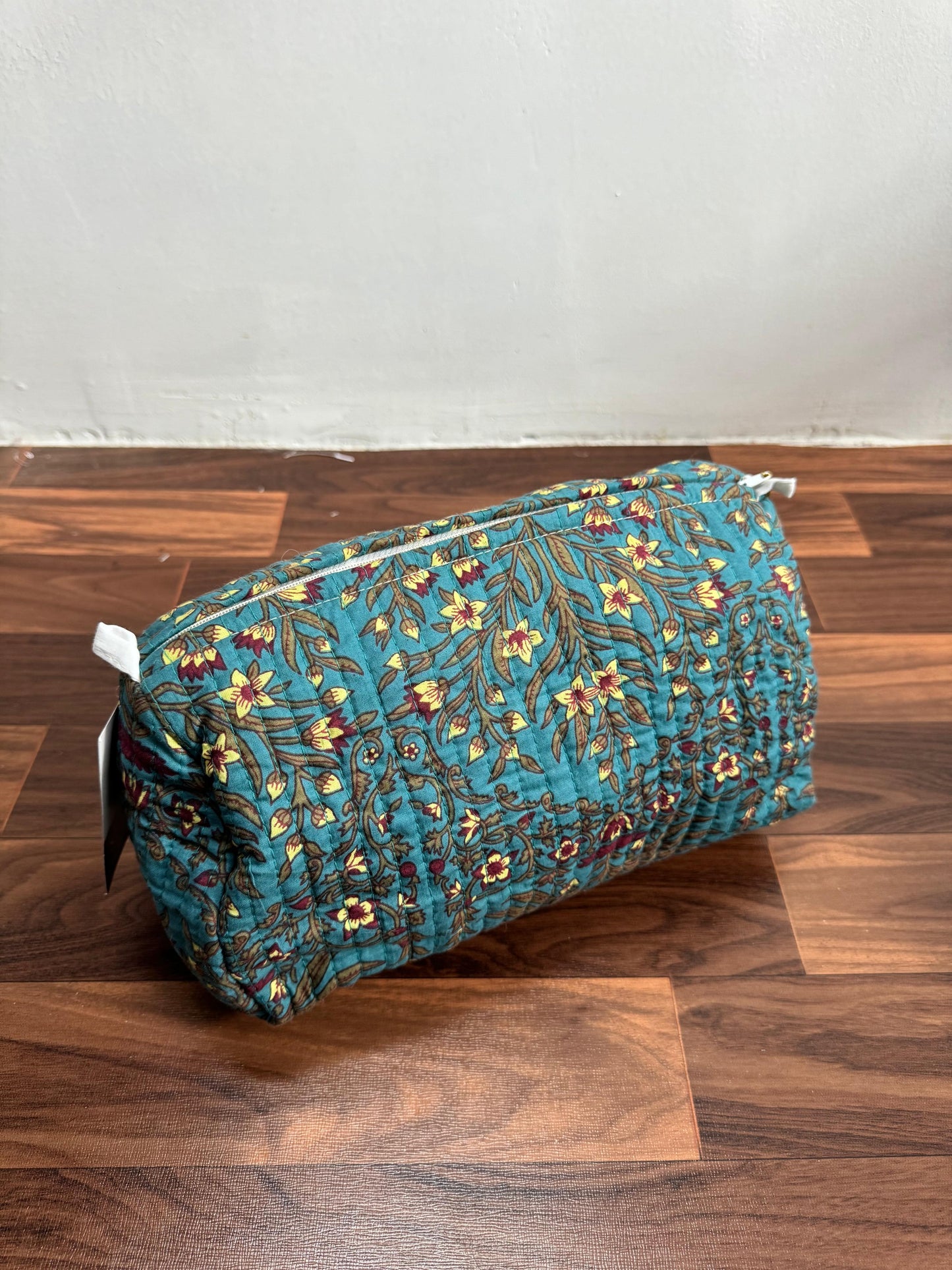 MULTI PURPOSE TOILETRY BAG