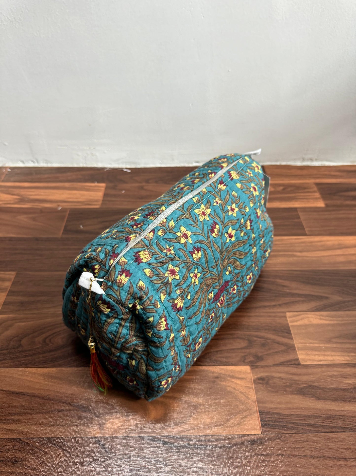 MULTI PURPOSE TOILETRY BAG