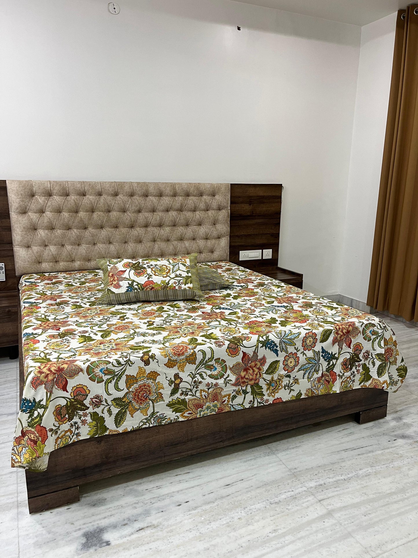 Cotton SuperKing Size printed bedsheet