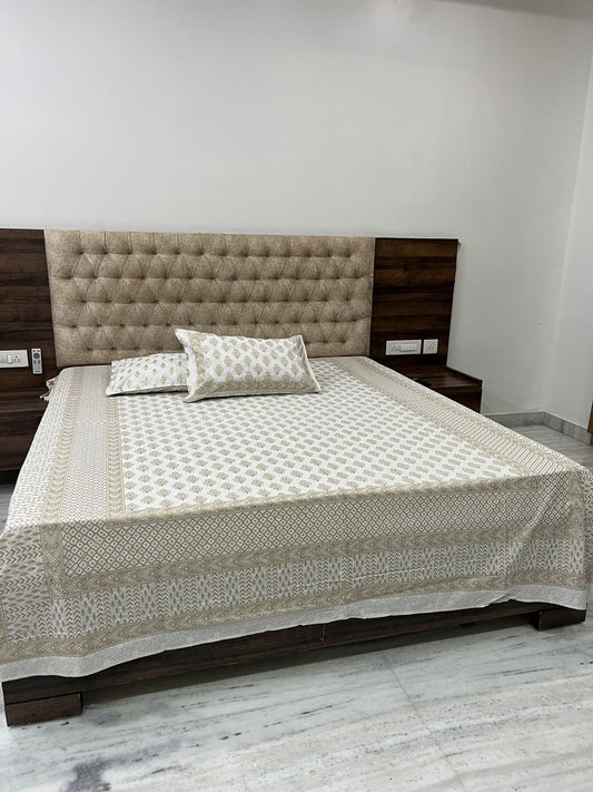 Cotton Double Bed Size Printed Bedsheet